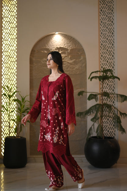 Red embroidered luxury khaddar set 2pc