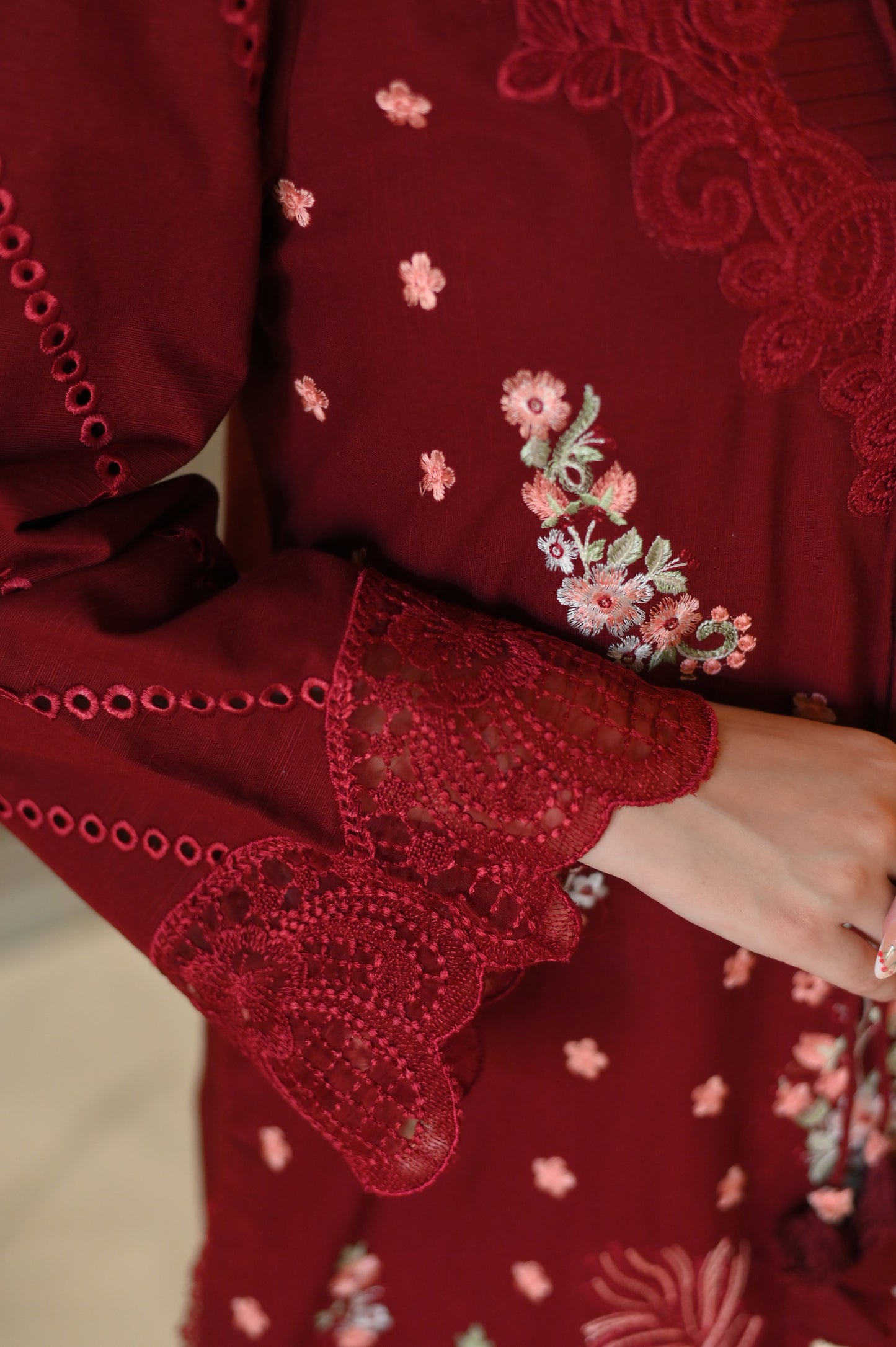 Red embroidered luxury khaddar set 2pc