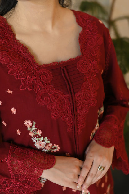 Red embroidered luxury khaddar set 2pc